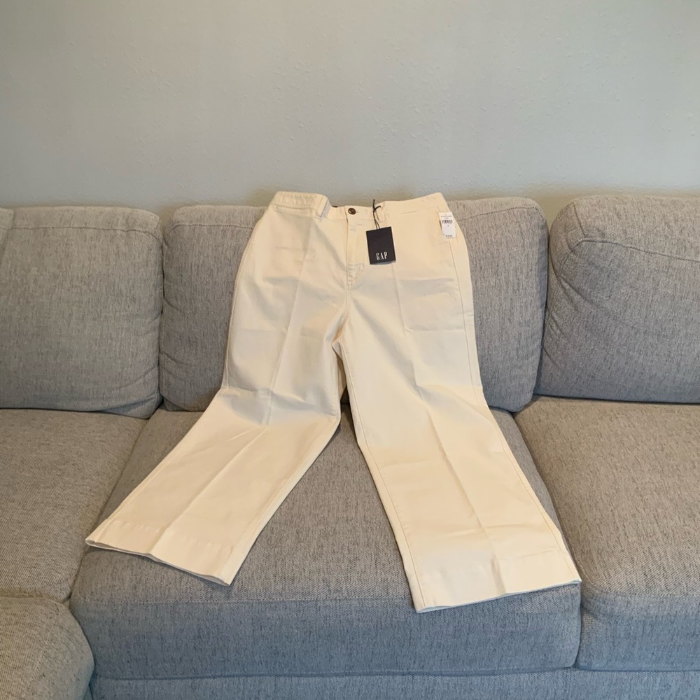 GAP Off-White High-Rise Wide-Leg Crop Pants